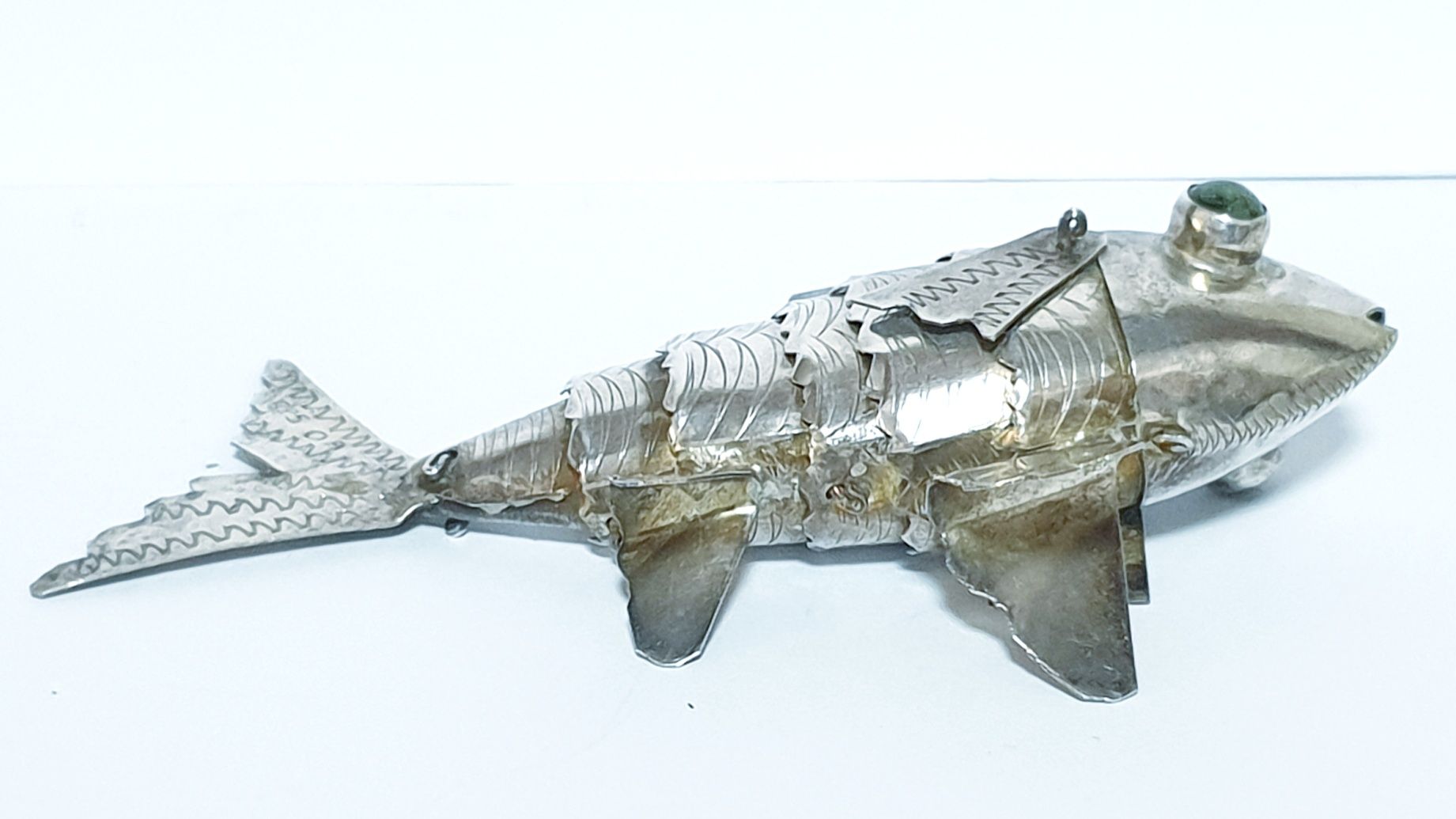 Lindissimo antigo peixe articulado em prata 925
