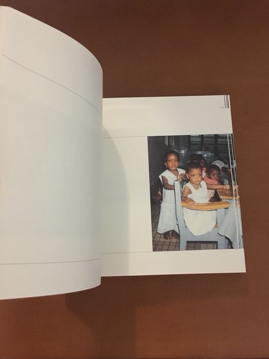 Livro Olhares do Mundo - AMI