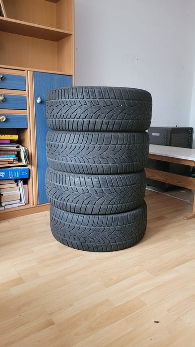 Opony zimowe DUNLOP 235/45 R19 cena za 4 sztuki