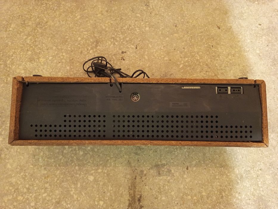 Stare radio z lat 70 Contessa