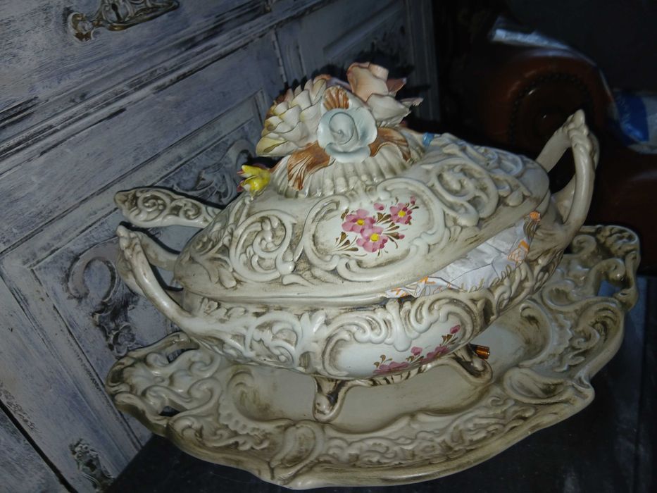 Terrina antiga  pintada a mao