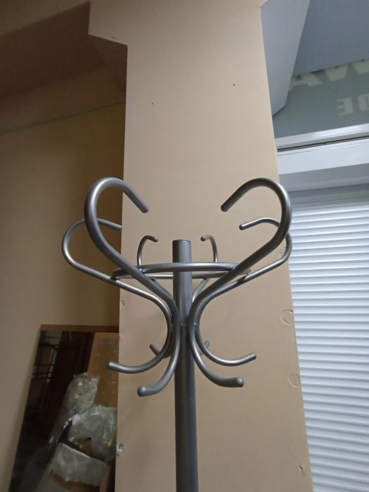 Вішалка для одягу