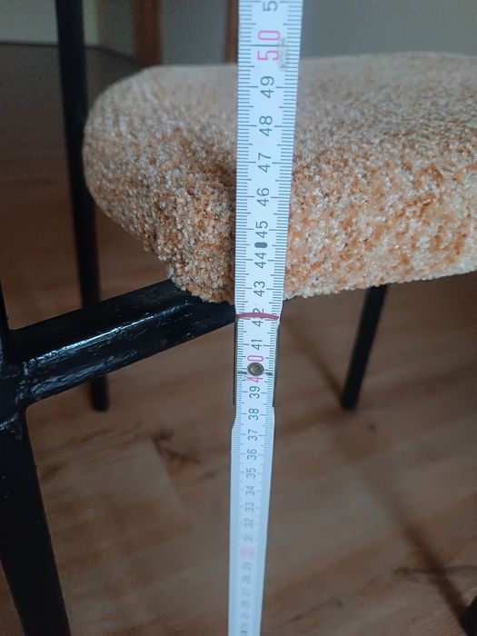 Krzesła tapicerowane szkolne