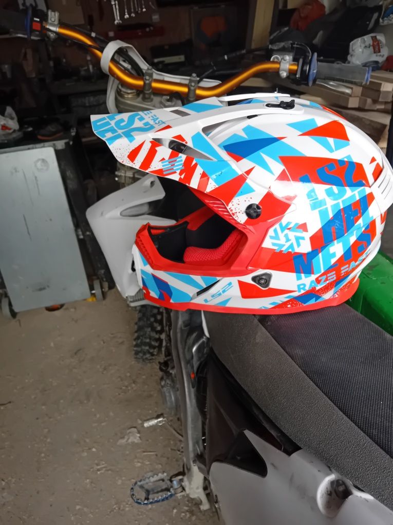 Kask raze fast ls2