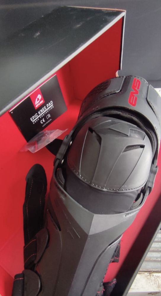 EVS Epic Knee Guards  I Ochraniacze na kolana I Moto I Enduro