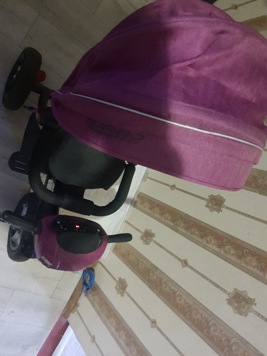 Велосипед коляска с родительской ручкой музыкальный