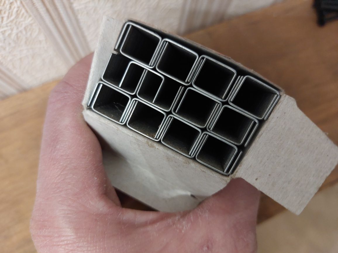 Zszywka tapicerska 80/10 opakowanie MINI BOX