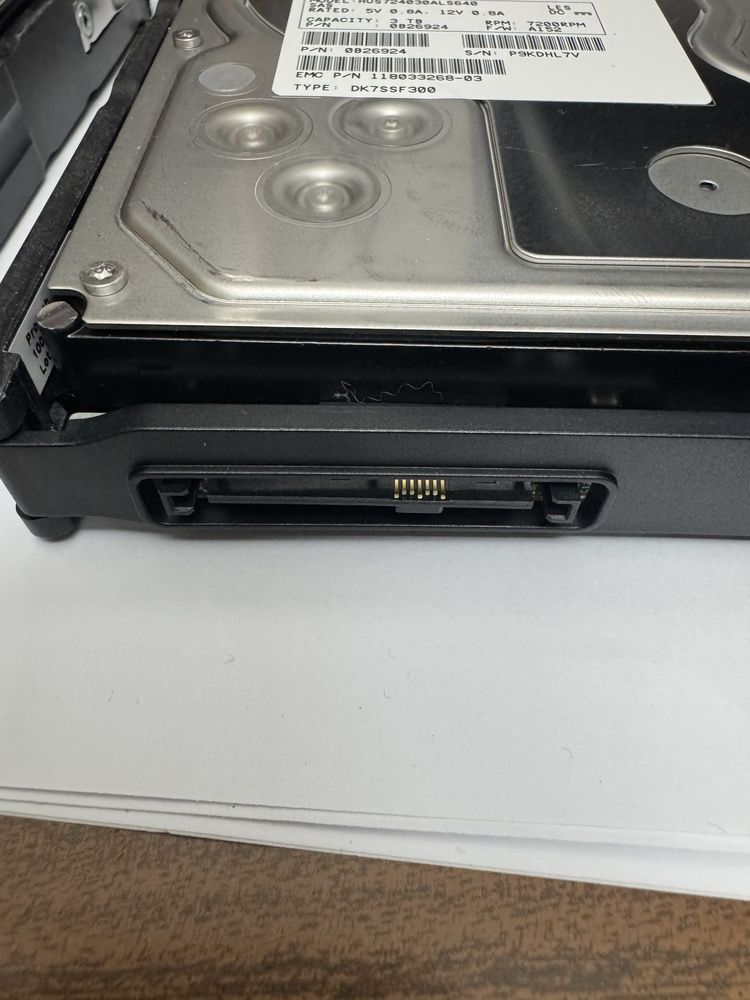 4T e 3T   HDD. SAS
