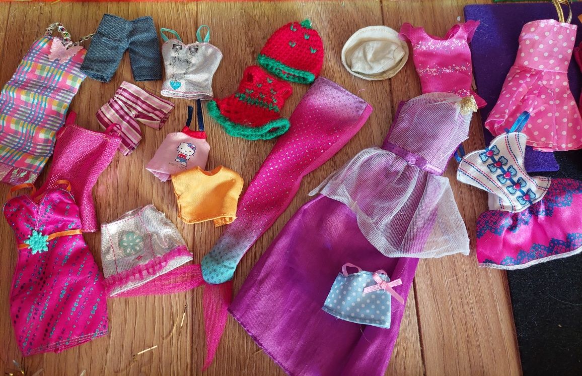Lalki Barbie wyposażenie do domkui mnóstwo akcesoriów