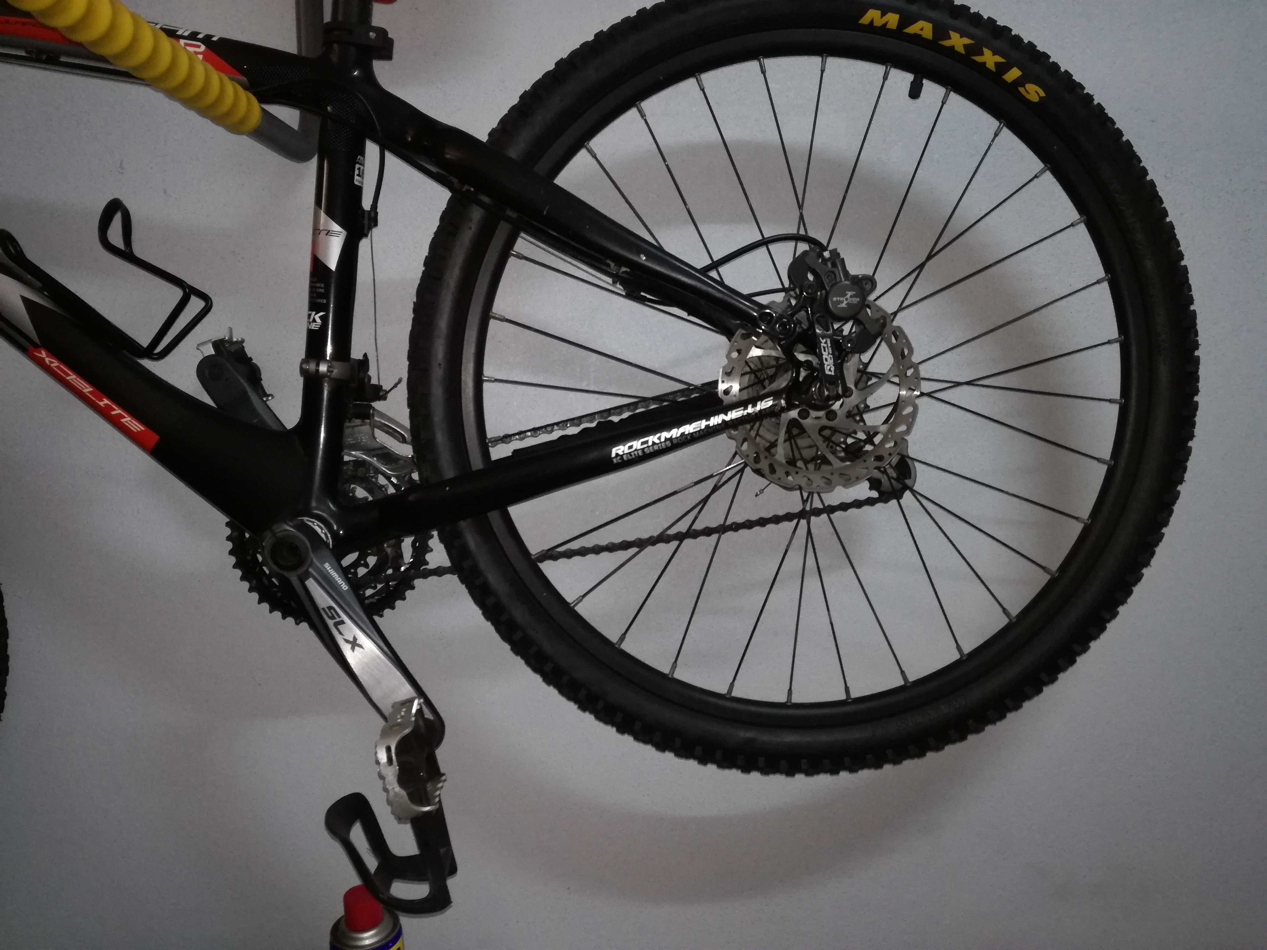 Bicicleta Rock Machine roda 26 Carbono XC Elite