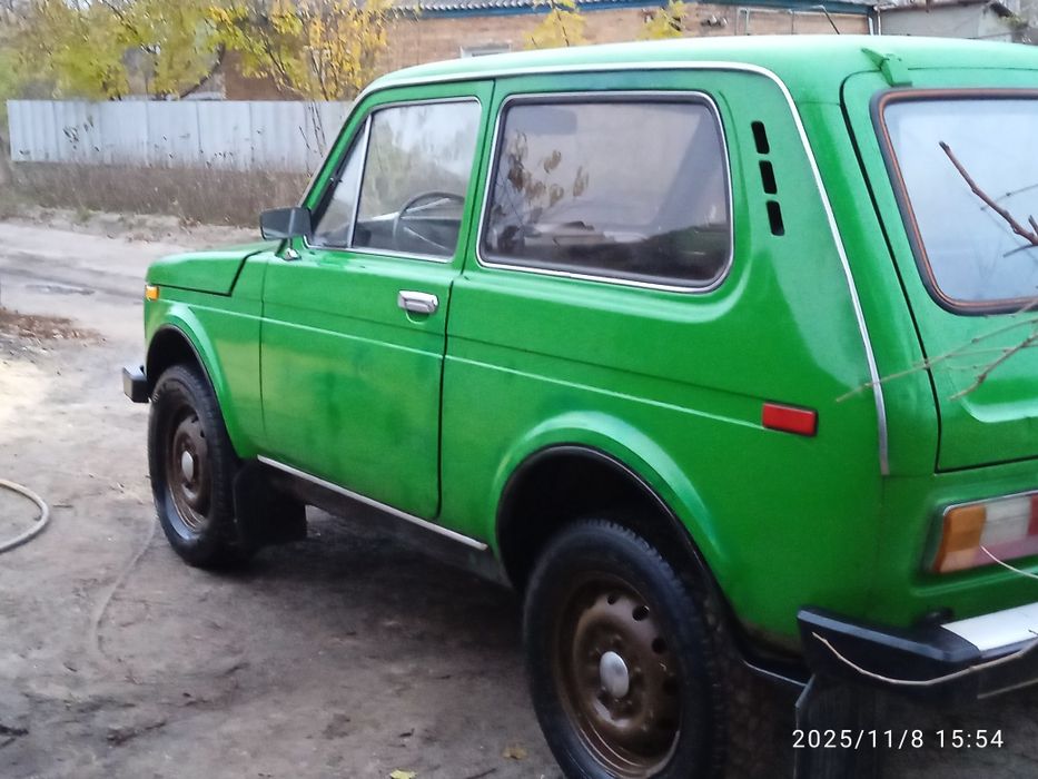 Продам автомобіль нива