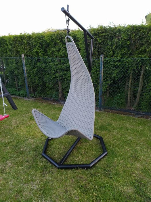 Fotel wiszący ogrodowy.