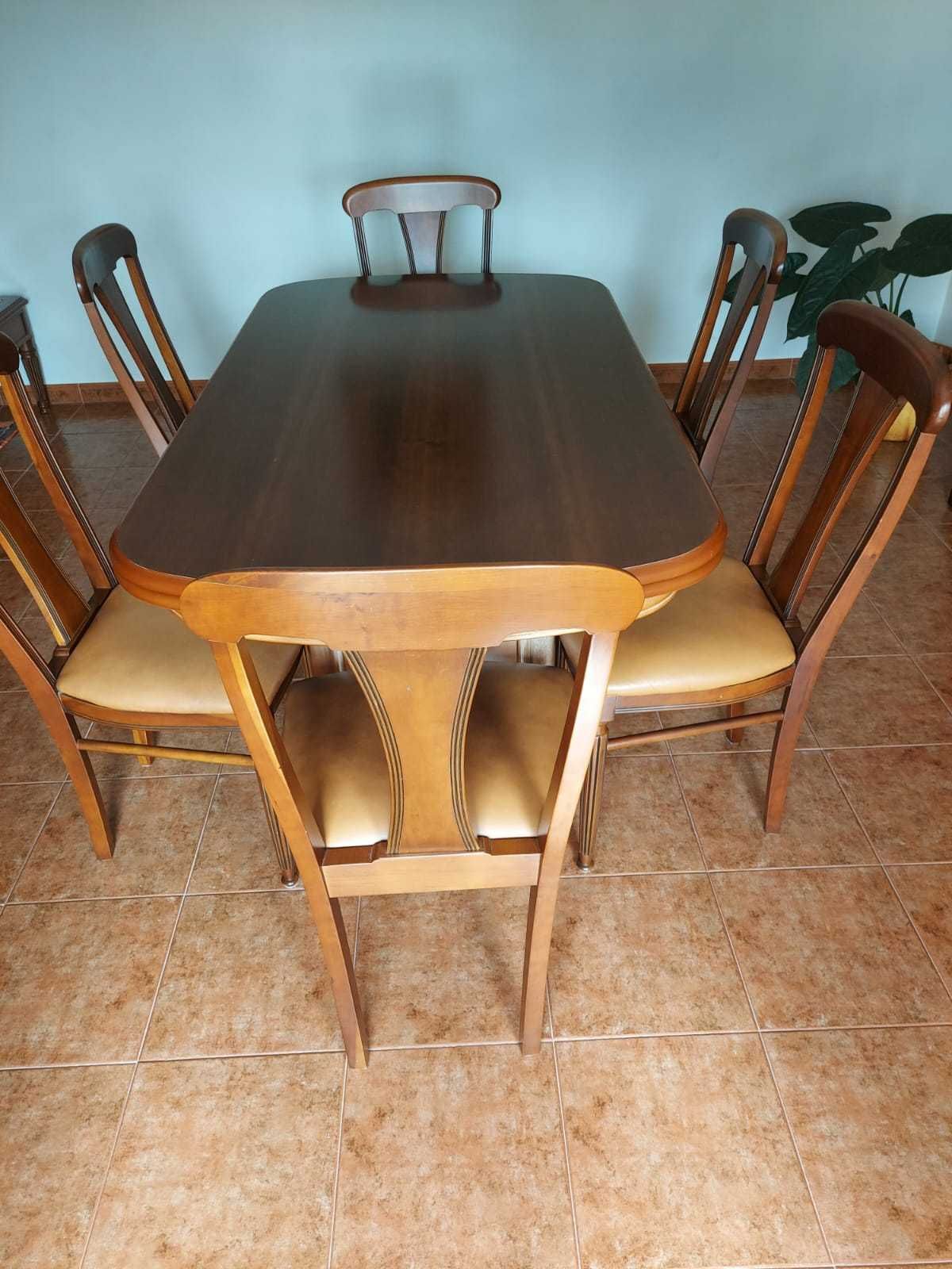 Mesa Jantar cerejeira maciça + 6 cadeiras como nova