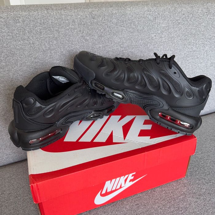 Nike Air Max Plus Drift "Triple Black"