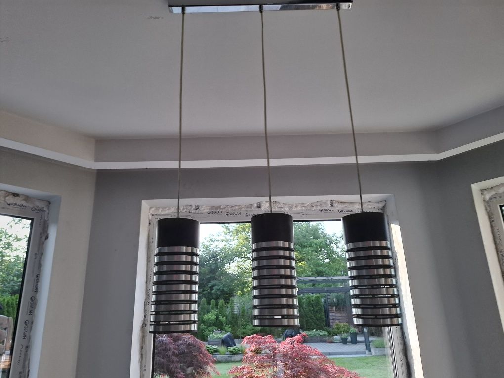 Sprzedam metalowa lampę wisząca