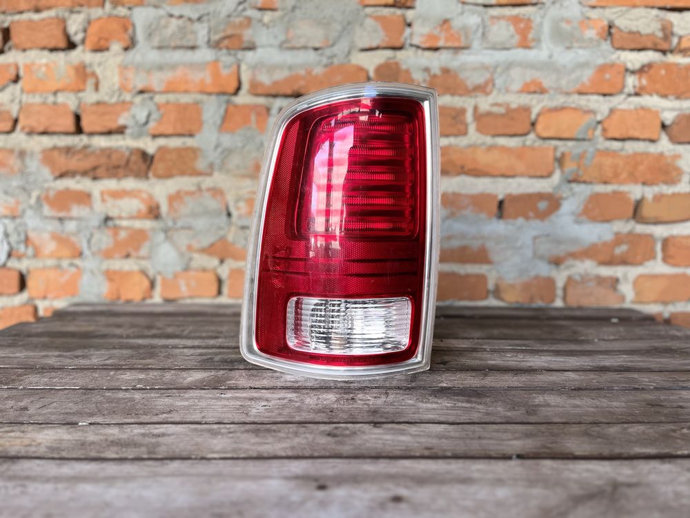 Ліхтарь, фонарь, стоп Dodge RAM 1500 LED USA