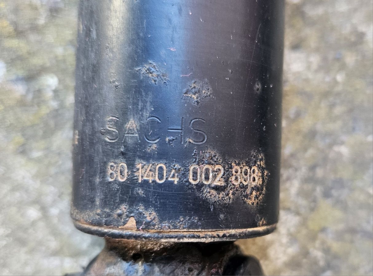 Пара задніх амортизаторів Mercedes-benz w 212 Sachs A2123204230