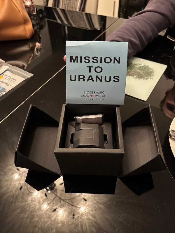 Omega x Swatch Uranus SO33L100 - Ekskluzywny Dostęp dla Klubowiczów