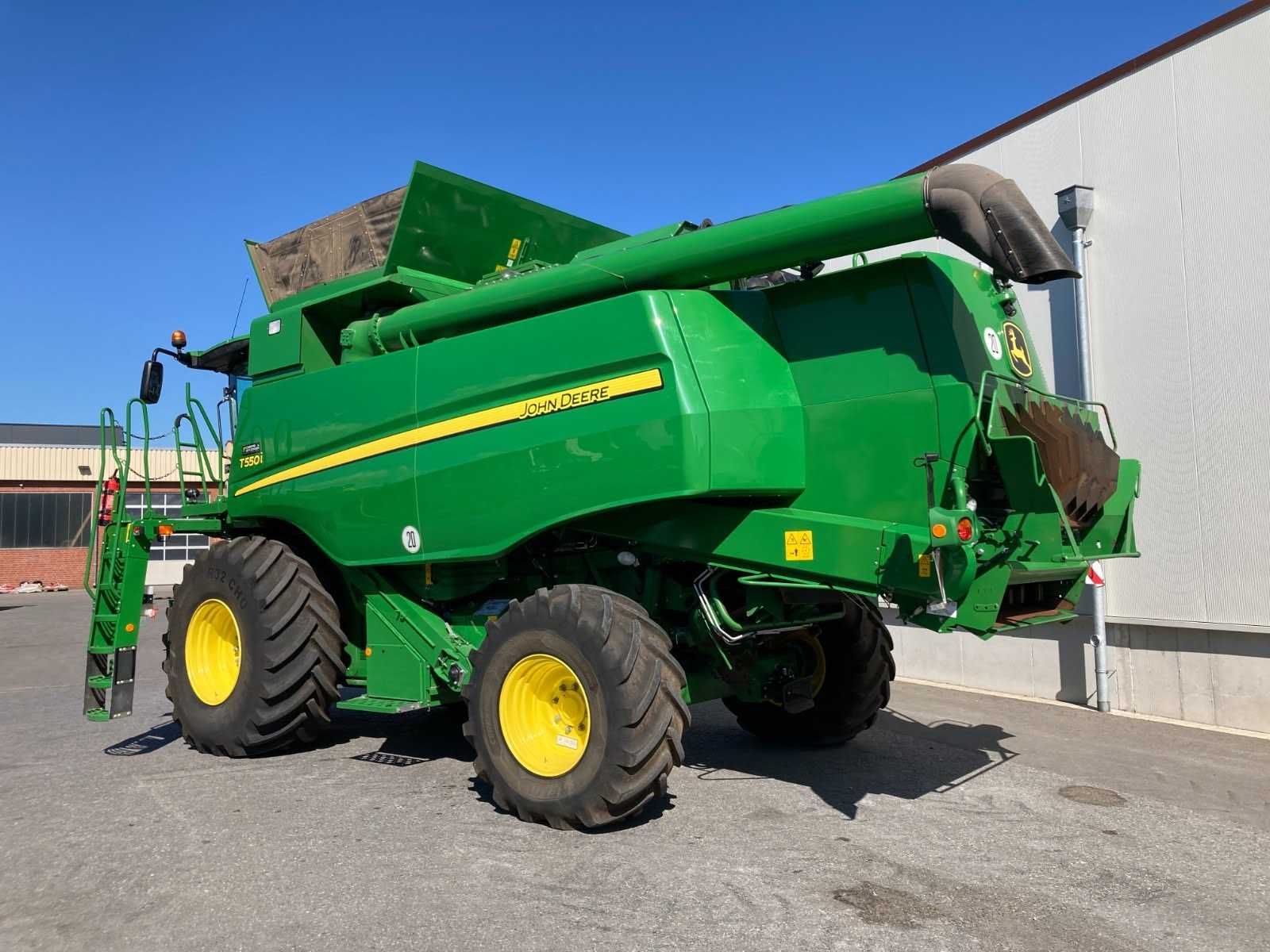 продається Комбайн зернозбиральний John Deere T550!