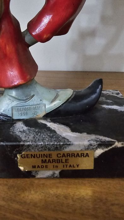 Estatueta de palhaço