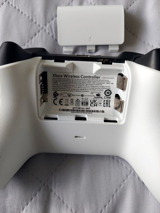 Pad MICROSOFT Xbox One / Series/ PC Shock Blue