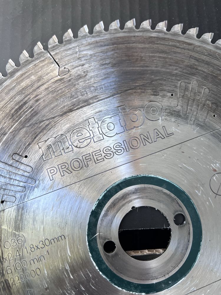 Продам диск для торцовочной пилы Metabo KSG 254