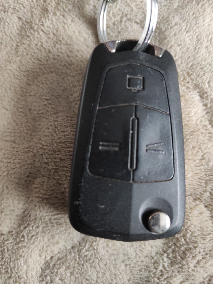 Oryginalna obudowa kluczyka z brelokiem Opel Vectra C