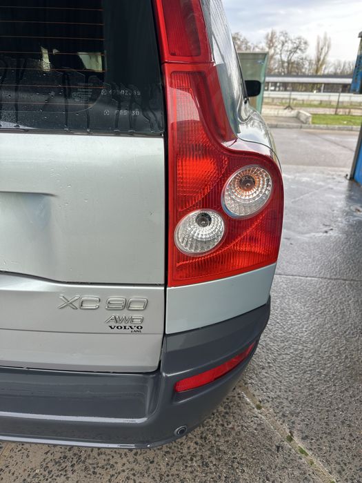 Свіжо пригнаний Volvo XС90 для ЗСУ