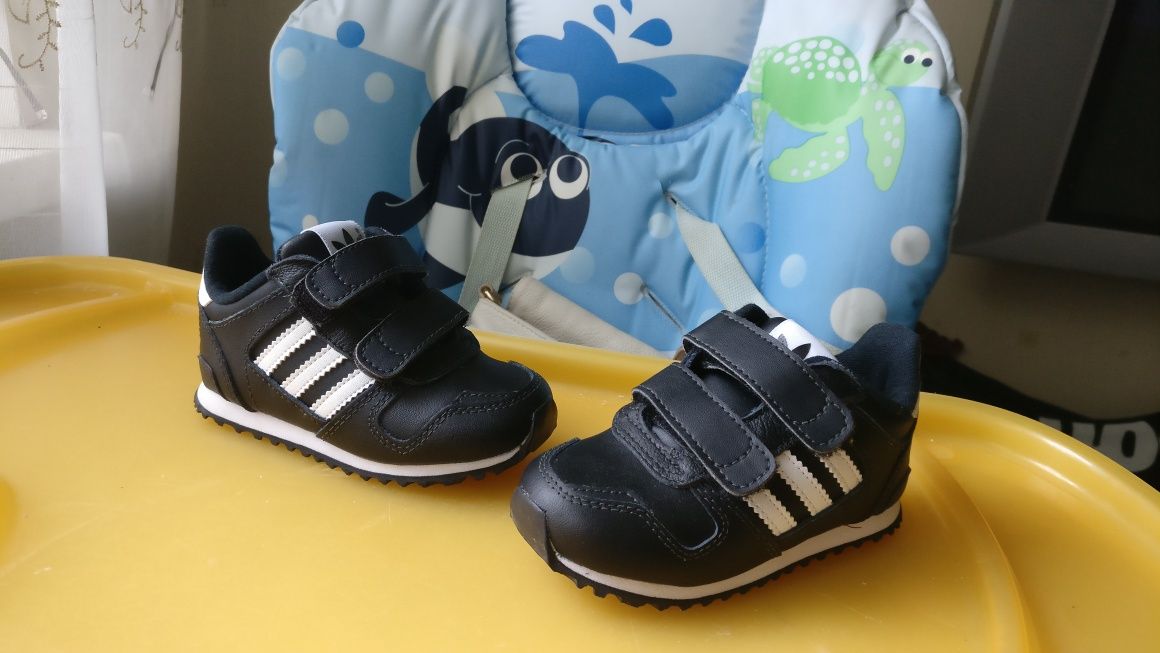 Детские кроссовки Adidas