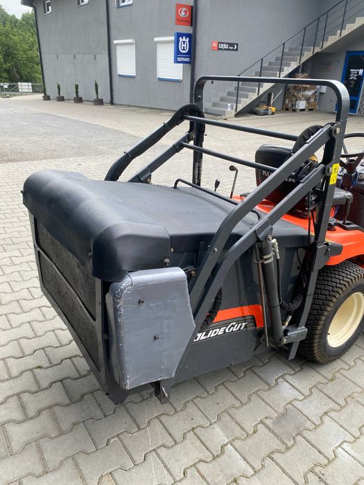 Traktorek ogrodowy Kubota G21, górny wysyp