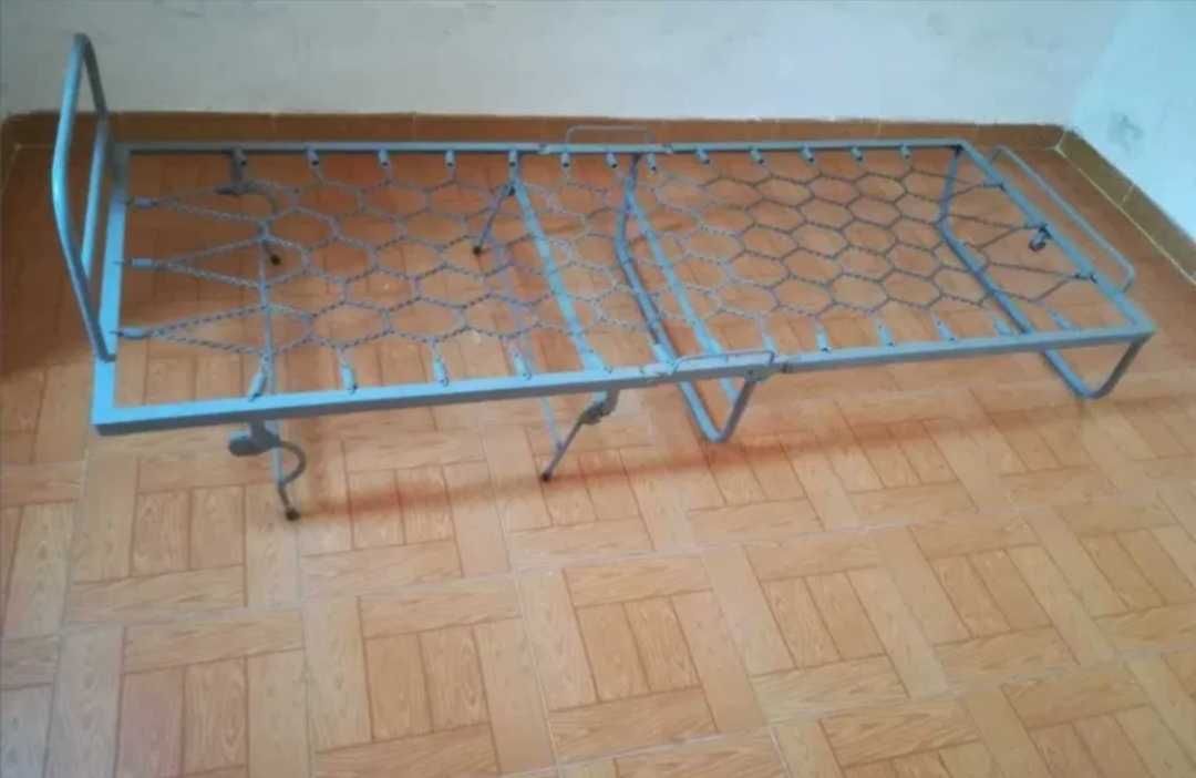 Cama Divã          .