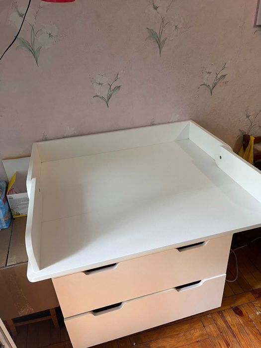 Пеленальний стіл комод