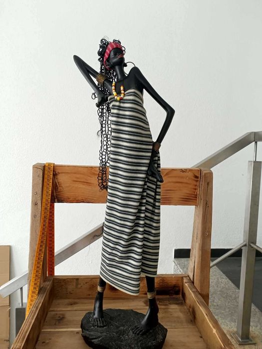 BONECA AFRICANA 62cm