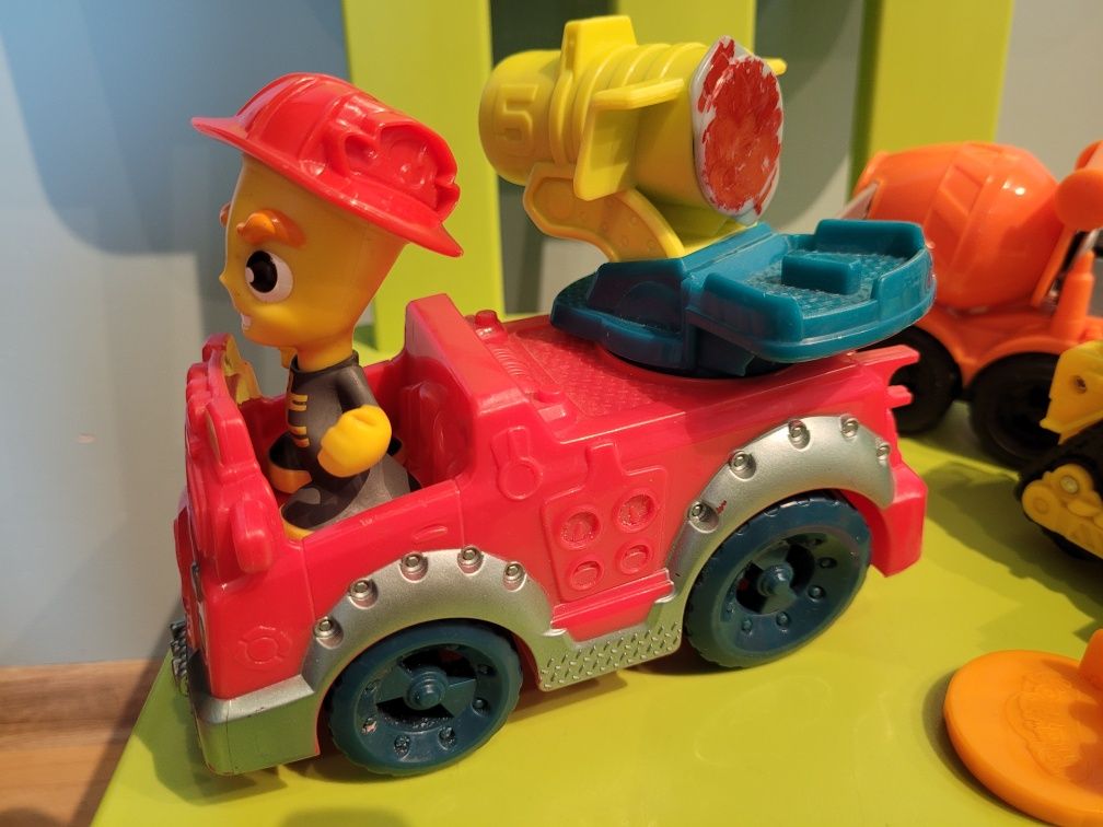 Play-doh wóz strażacki i dwa auta budowlane
