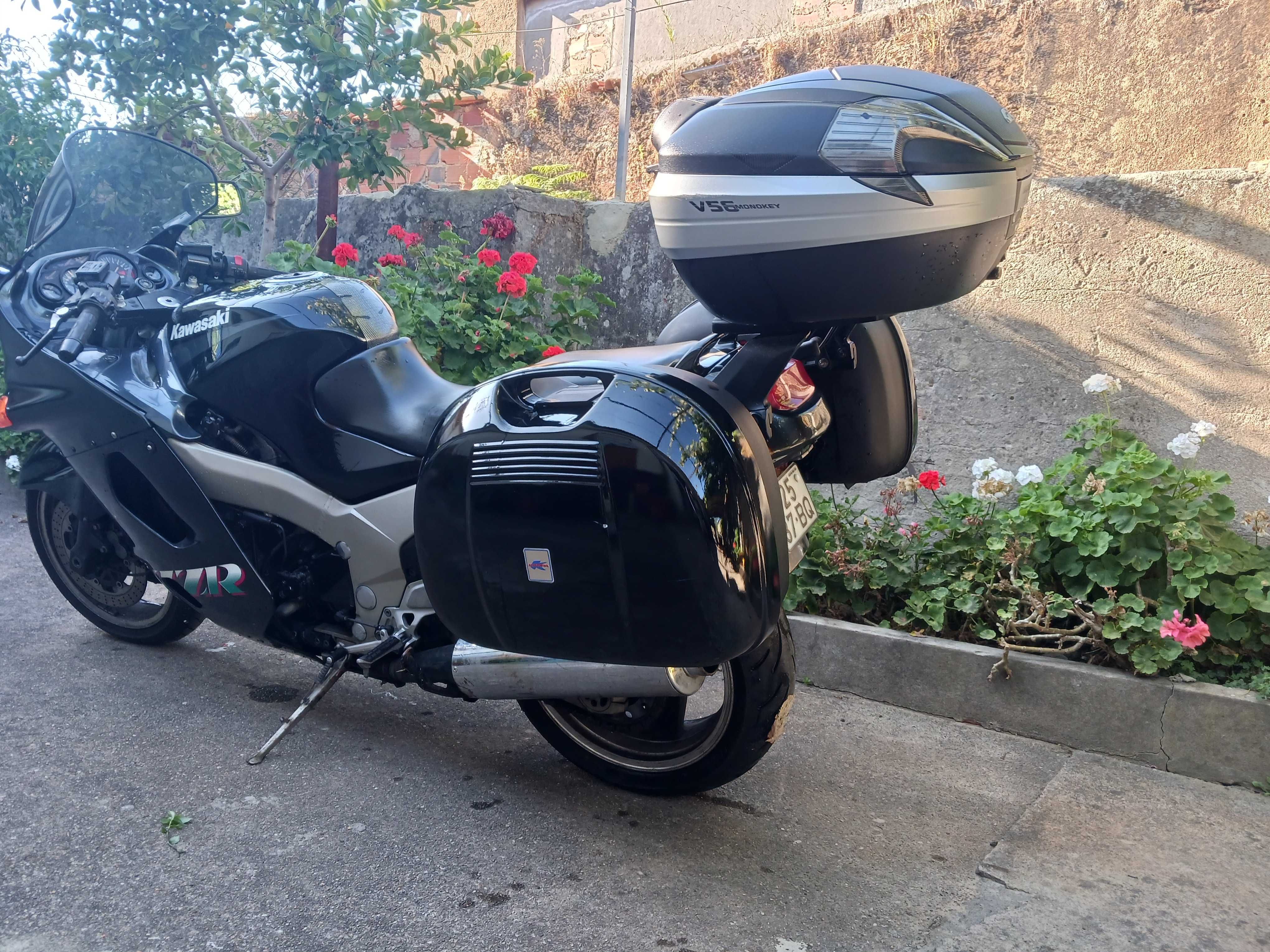 Kawasaki zzr 1100
