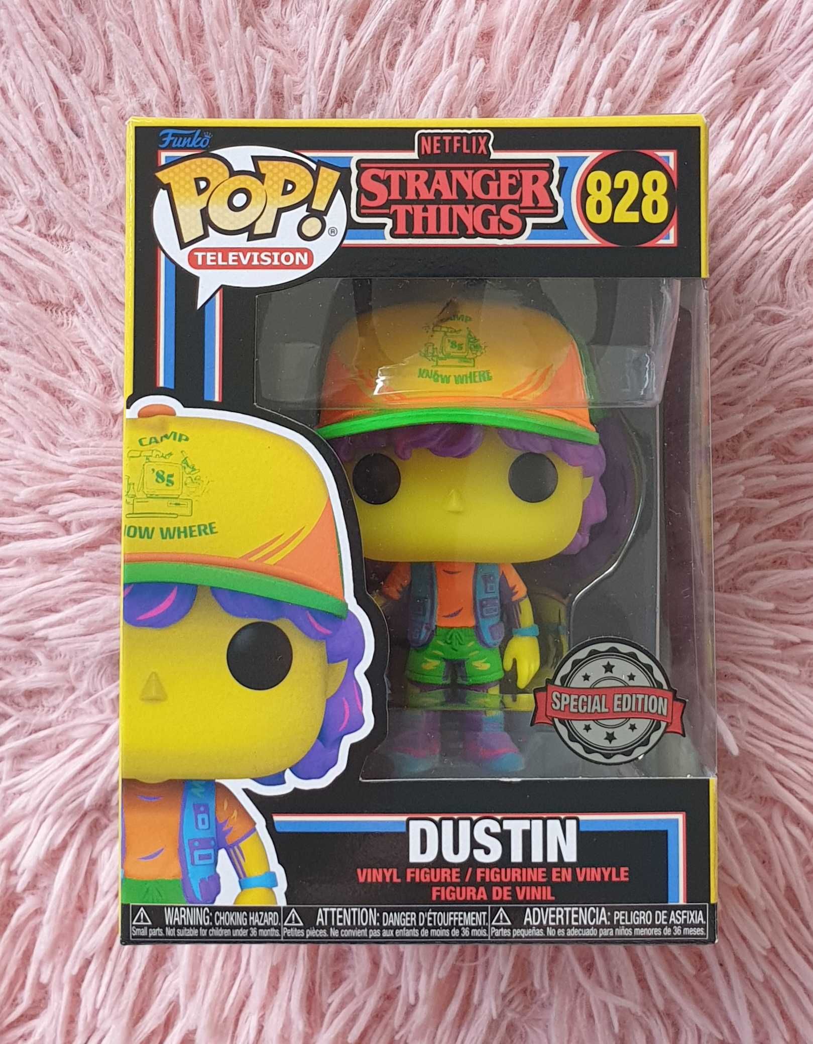 Funko POP DUSTIN Black Light Glow Stranger Things SPECIAL EDITION #828