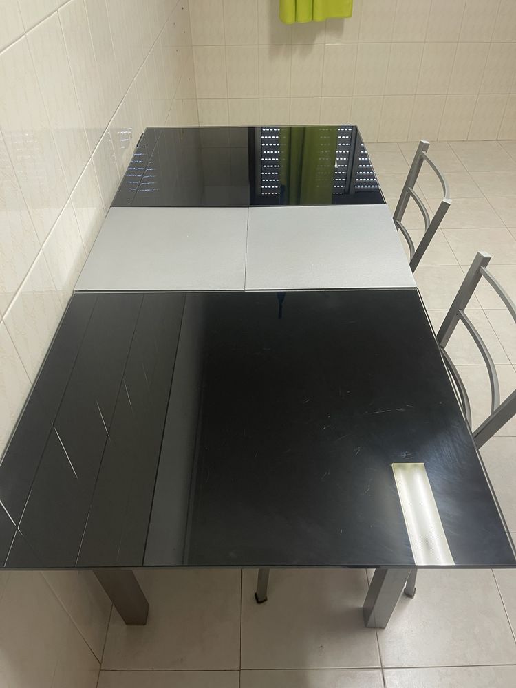 Mesa Vidro Extensível c/ 2 Cadeiras