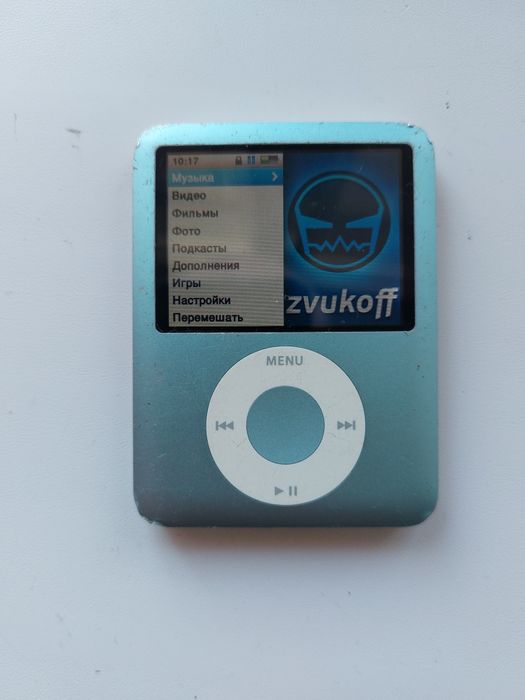 Плеер Apple iPod.