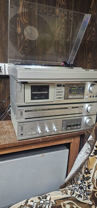 Продам аудіо стійку TOSHIBA