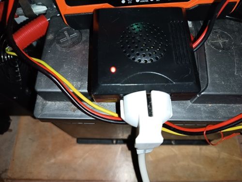 Инвертор 12 В на 220 В,  для роутера, с USB, с розеткой 180 Вт