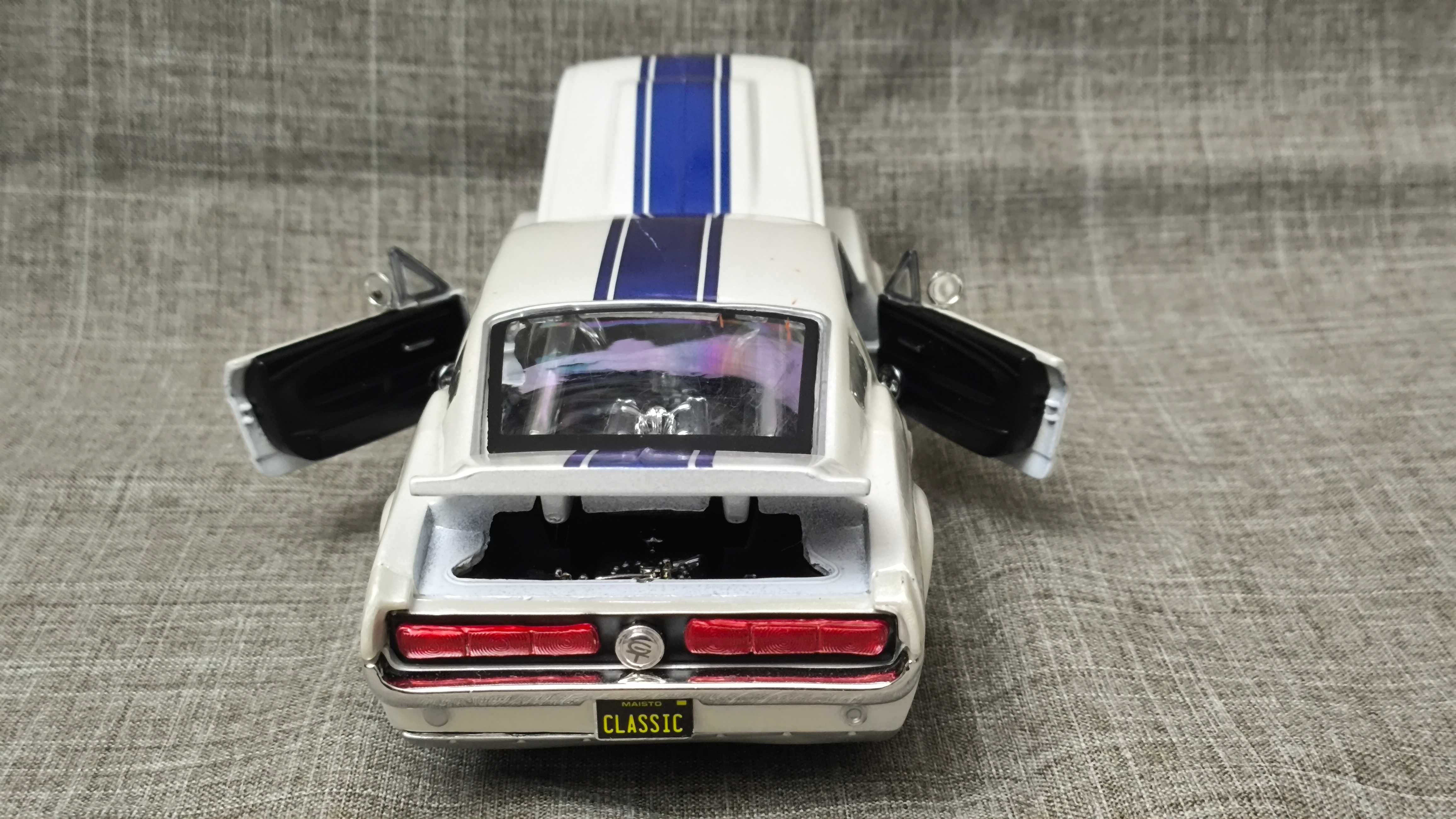 Машинка Ford Mustang GT 1967 1/24 Maisto