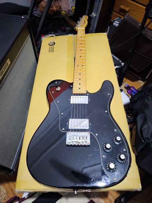 Telecaster custom, Fender stratacoustic