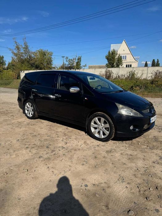 Продам Mitsubishi Grandis Дизель 2.0т 2005 рік чорний