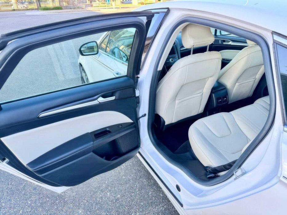 Ford Fusion Titanium      2017