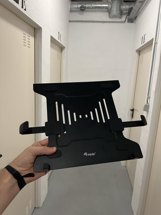 Base para portátil (VESA mount)