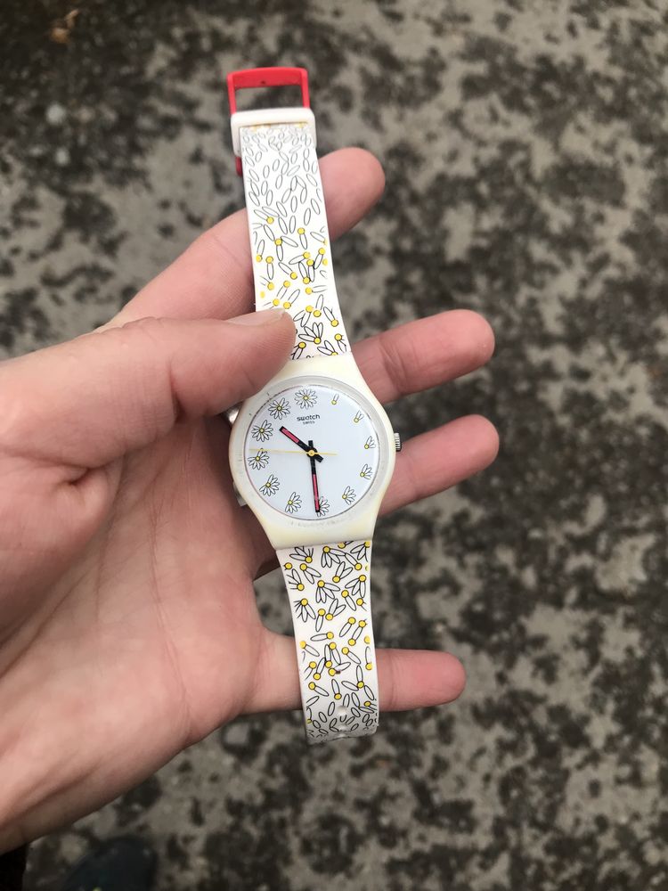 Годиник жіночий Swatch PICK ME GW174