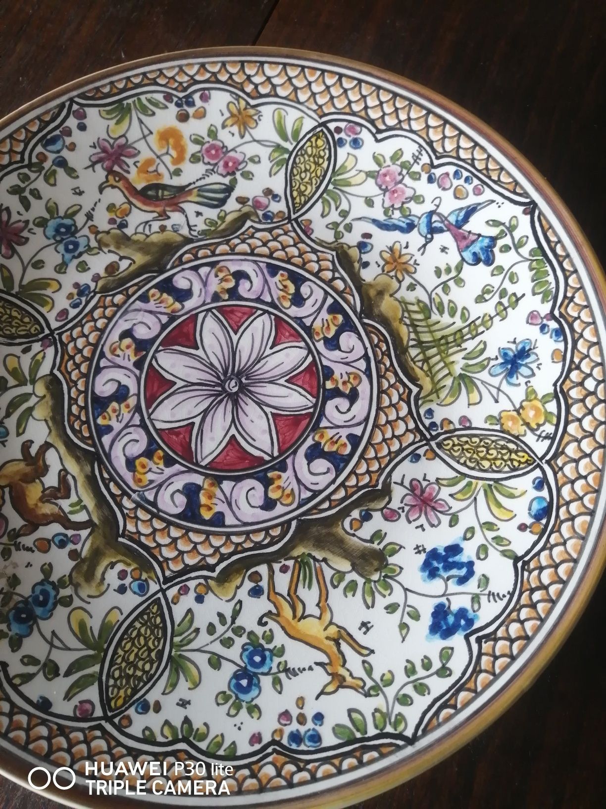 Prato de real ceramica de Coimbra pintada à mão