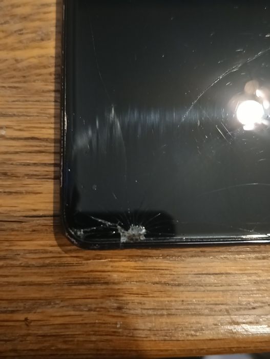 Samsung S10e uszkodzony