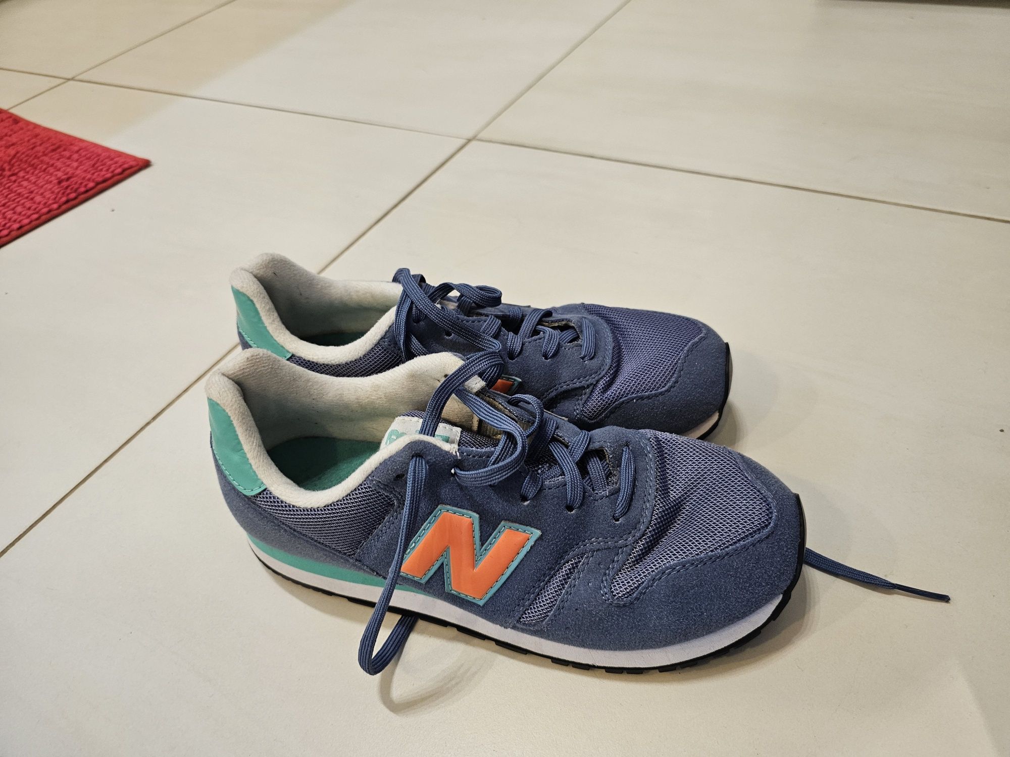 NEW BALANCE KJ373 Buty Sneakersy