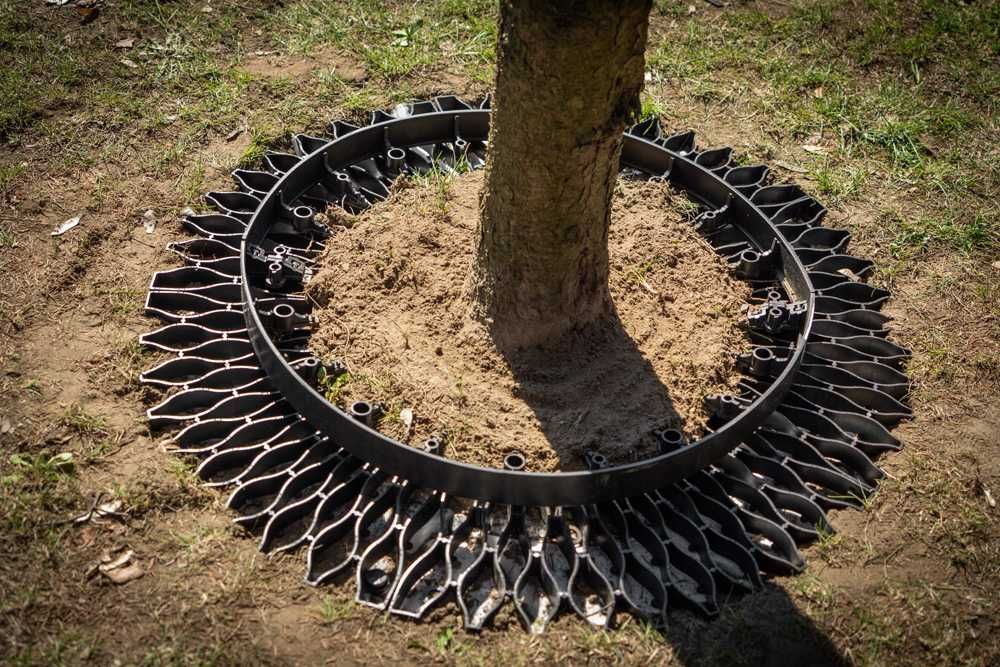 Kratka pod robot koszący 20x50x3 cm OGRÓD PARKING TRAWNIK kotwy